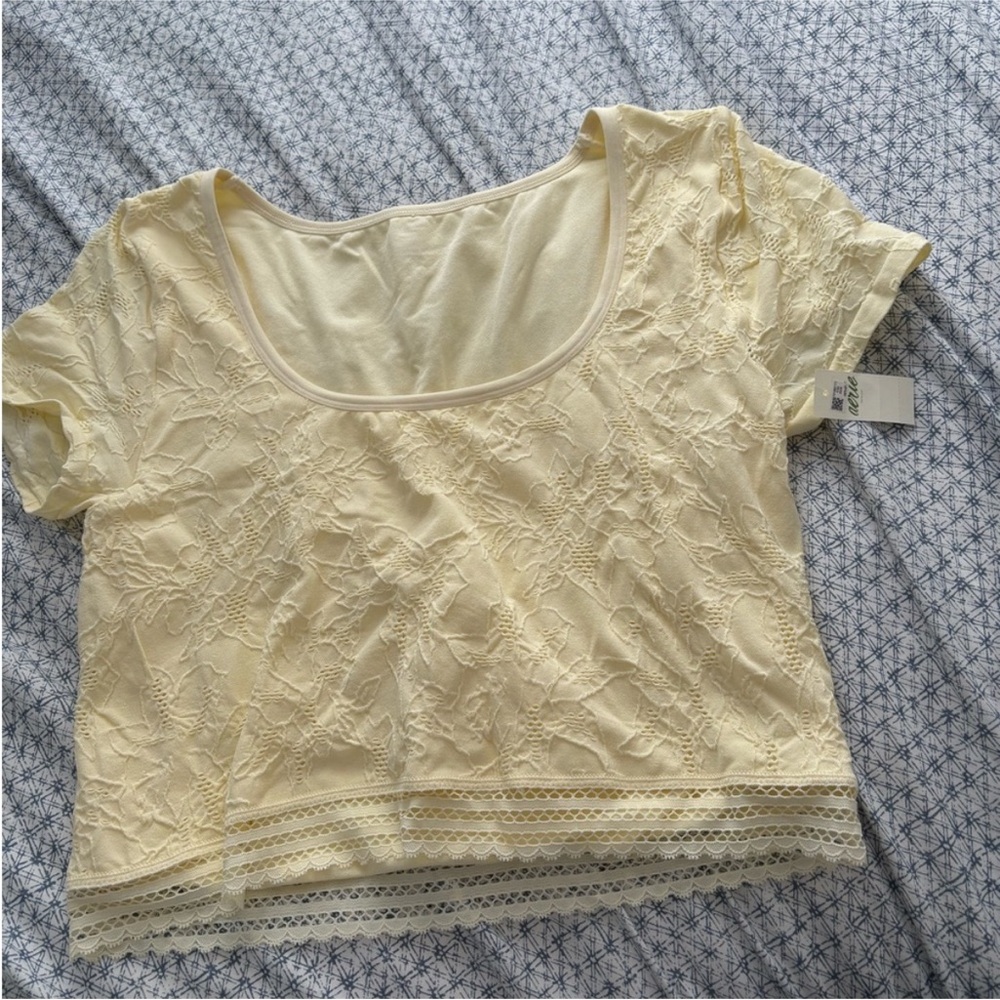 Aerie top